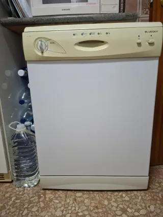 Bandejas y cesta cubertero lavavajillas Bluesky BL