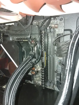 PC Gaming ASUS Negro/Rojo  Acepto cambios