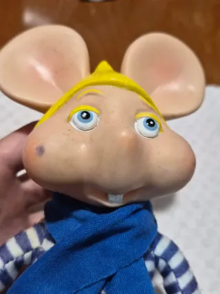 Topogigio pupazzo vestito