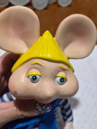 Topogigio pupazzo vestito