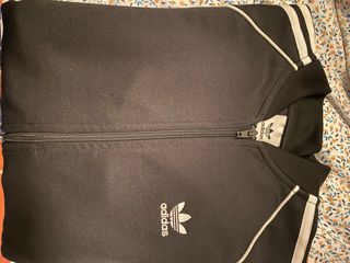 Chaqueta Adidas Negra con Rayas Blancas