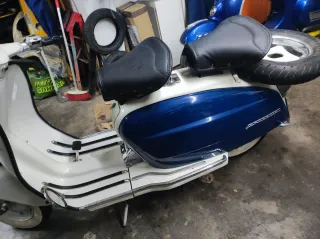 Lambretta LI150 Azul y Blanco