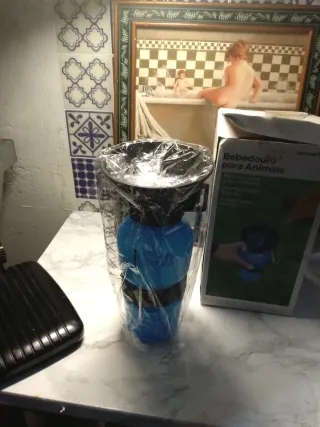 Bebedero Portátil Perro 550ml Azul