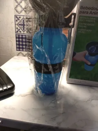 Bebedero Portátil Perro 550ml Azul