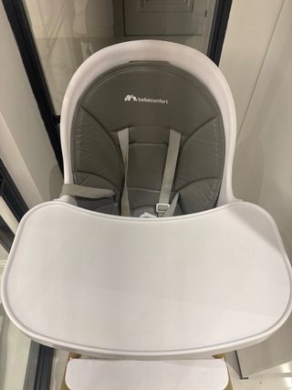 Trona Bebeconfort gris y madera