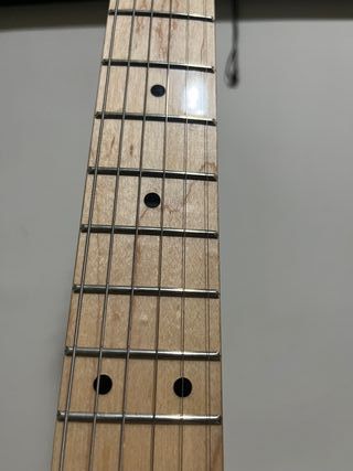 Guitarra Eléctrica Fender Stratocaster Negra
