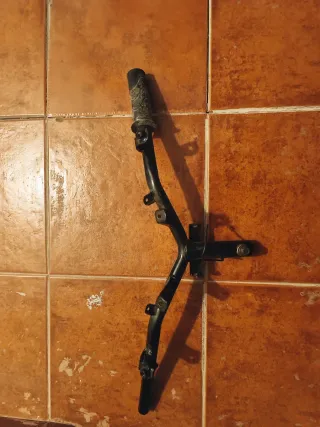Piezas Moto 125 modelo Daelim besbi del año 2018.