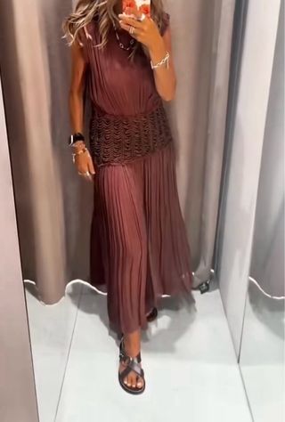 Vestido Zara Marrón con Detalles Dorados