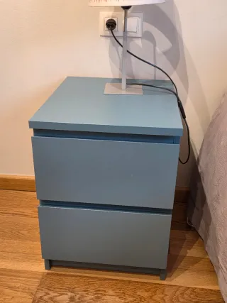 Cómoda y Mesilla Azul Grisáceo