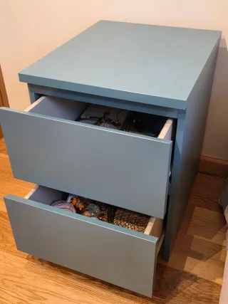 Cómoda y Mesilla Azul Grisáceo