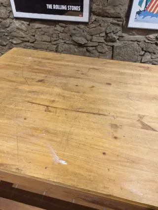 Mesa de madera.