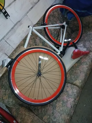 Bicicleta Fixie Blanca Ruedas Naranja