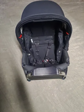 Silla de coche para bebé negra