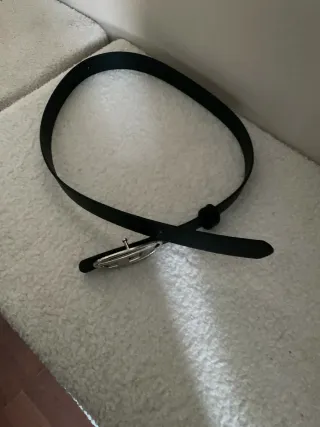 Cinto Diesel preto com fivela prateada