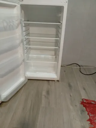 Nevera Jocel A+ con congelador