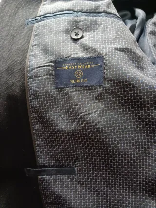 Traje de caballero negro para graduación