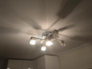 Lámpara de techo moderna plateada