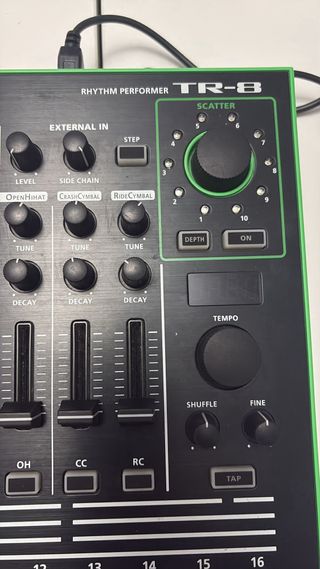 Caja de ritmos Roland TR8
