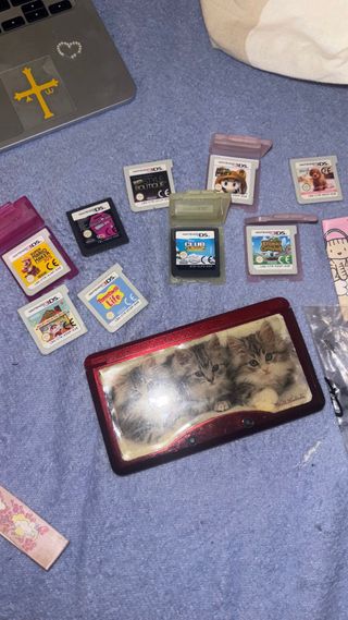 Nintendo 3DS Roja + 7 Juegos , Funda y Cargador .