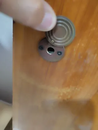 Puerta de entrada vivienda madera 2'10alt-0'80anch