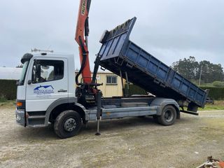 Camión grúa Mercedes-Benz Atego 1528