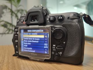 Nikon D300 + Objetivo 18-200VR ED DX