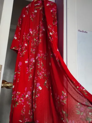 Kimono Zara floral rojo