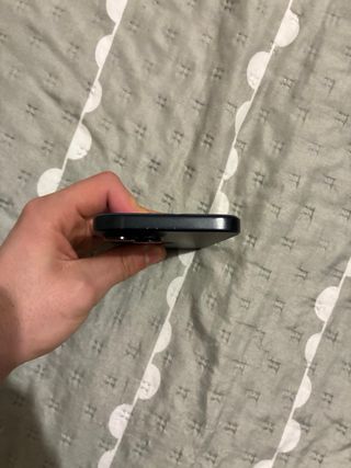 iPhone 15 128GB