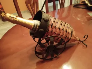 Botellero Cesta Mimbre Ruedas