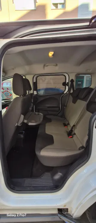Ford E-Tourneo Courier 2014
