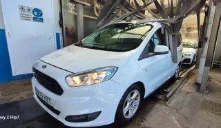 Ford E-Tourneo Courier 2014