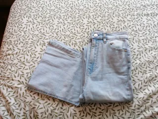 Pantalón vaquero campana azul