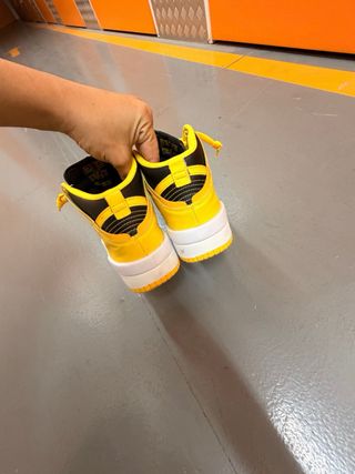 Zapatillas Nike Dunk High Taxi Talla 38.5