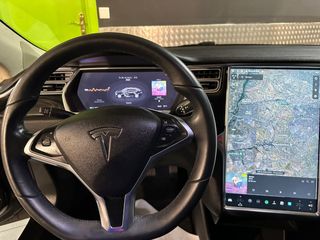 TESLA Model S 60