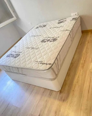 Letto a Soppalco Elegante con Testiera - Disponibile con Materassi di Diverse Densità