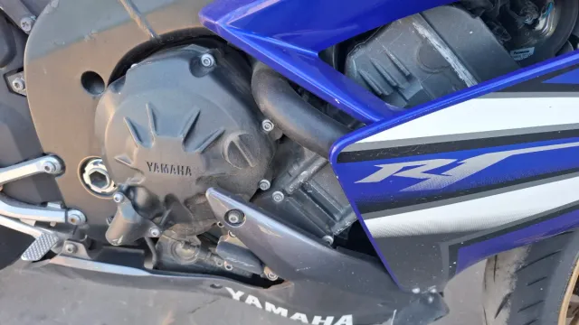 Motor Yamaha R1 2008