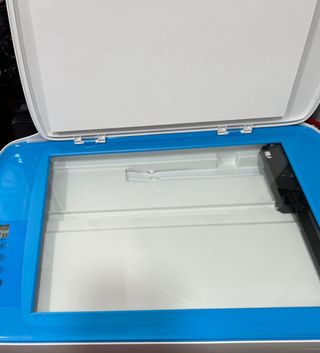 Impresora HP Azul y Blanca