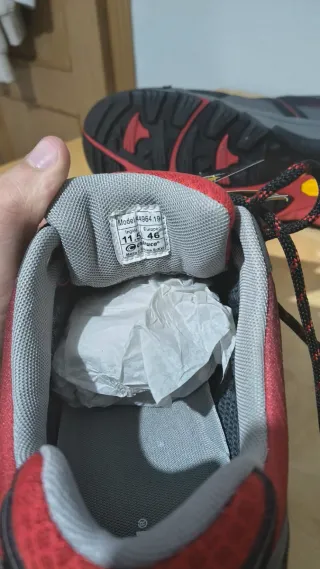 Botas Chiruca Sumatra 19 Gore-Tex Negras/Rojas