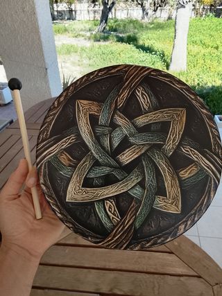 Tambor percusión de mano tribal celta