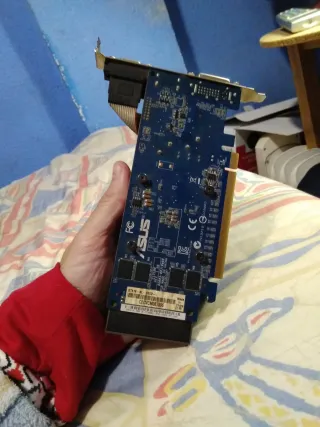 Tarjeta Gráfica Nvidia 2GB PCI Express HDMI