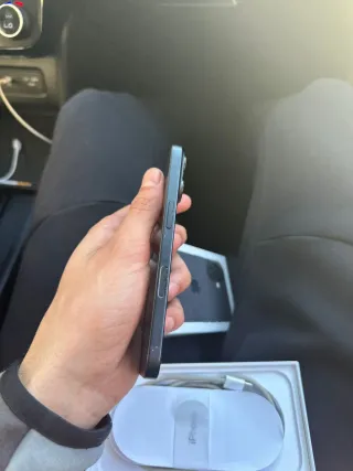 iPhone 16
