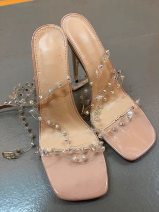 Tacones Beige Brillantes
