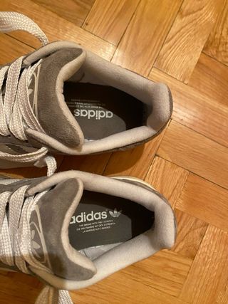 Zapatillas grises usadas 1 vez