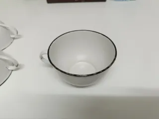 Tazze vintage in metallo bianco e nero