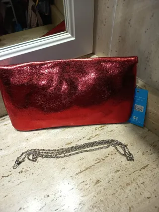 Bolso de fiesta rojo metálico