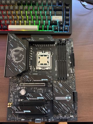 Placa Base MSI X870E Gaming Plus WiFi