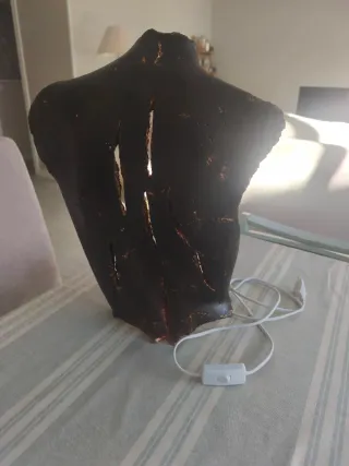 Lámpara de mesa diseño metal