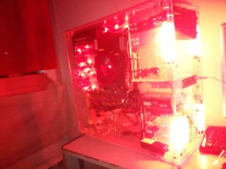 Ordenador sobremesa metacrilato