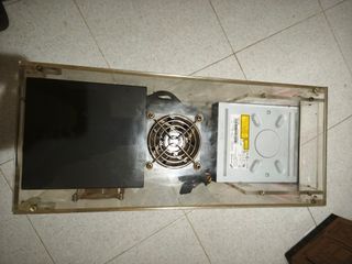 Ordenador sobremesa metacrilato