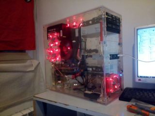 Ordenador sobremesa metacrilato